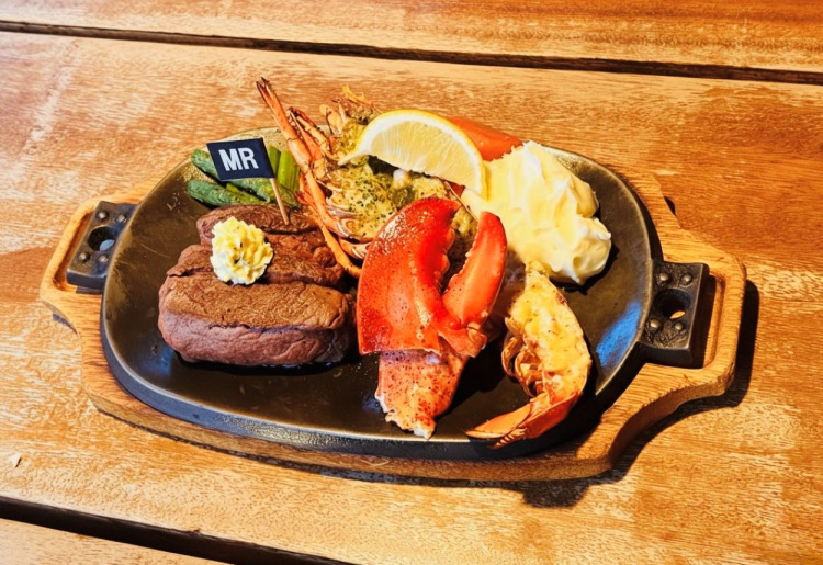 オマール海老とテンダーロインフィレステーキ